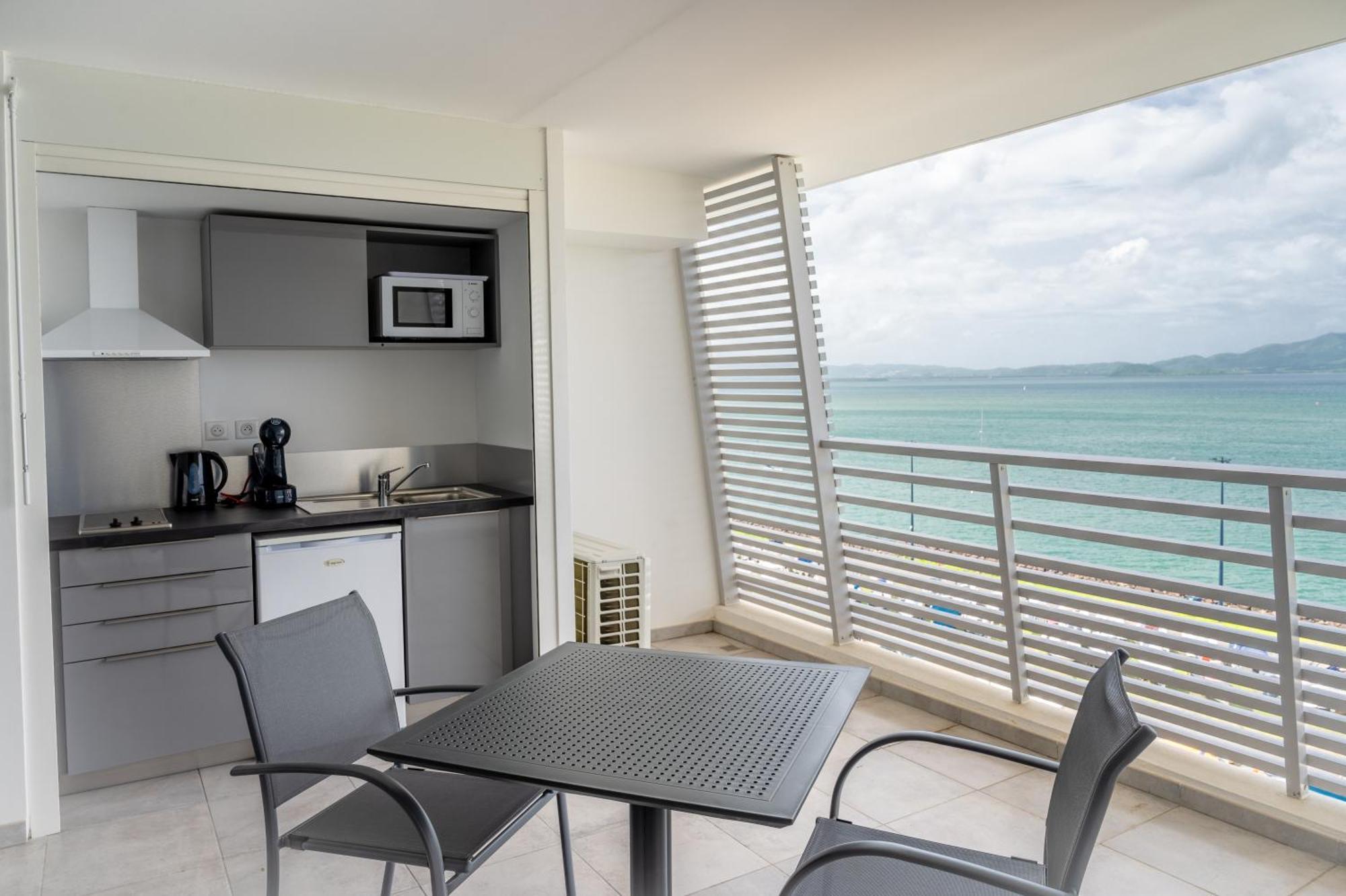 B&B Home Fort-De-France Marina ภายนอก รูปภาพ